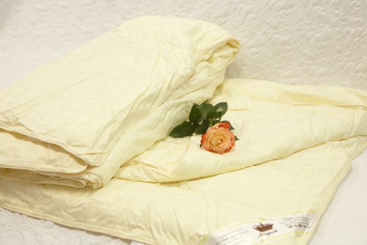Купить шелковое одеяло в Брянске